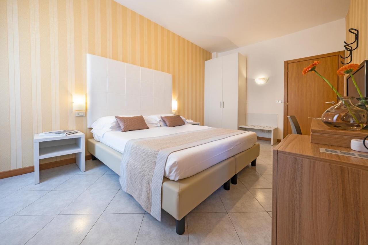 Hotel Al Sole Bardolino Luaran gambar